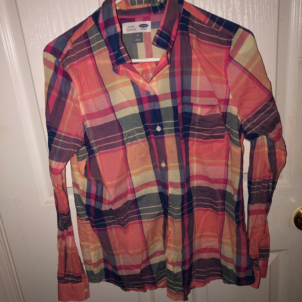 Old Navy woman’s plaid shirt (M)